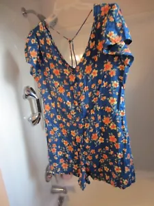 NWT women's short sleeved shorts romper Derek Heart Size L blue floral - Picture 1 of 15