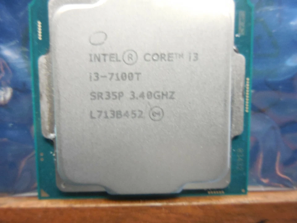 Intel SR35P Dual Core i3-7100T 3.4 GHz LGA 1151 Processor 7th Generation Lot (3) - Image 1 of 1