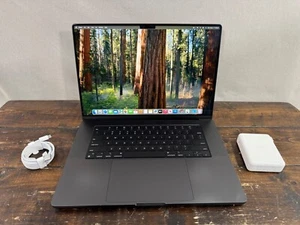 ELITE 2023 16" MacBook Pro M3 Max / 48GB Ram / 1TB SSD 16C/40C - Space Black - Afbeelding 1 van 19