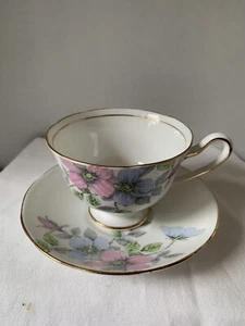 Juego de tazas y platillos de té Salisbury Fine Bone China de Inglaterra floral - Imagen 1 de 7