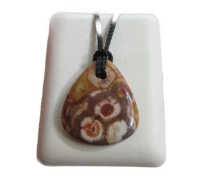 Bird Eye Jaspis Cabochon Anhänger frontal gebohrt mit Band Nr. 2547 - Bild 1 von 2
