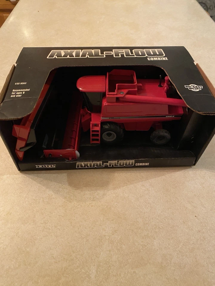1/32 Case IH 2188 Axial-Flow Combine With Both Heads NIB! - Image 1 of 4