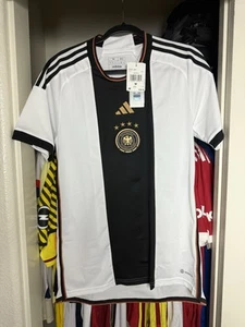 Neu! Adidas Deutscher Fußball-Bund Deutschland Fußball Trikot Herren Größe M » - Bild 1 von 3