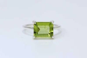 3.28 Ct Peridot Solitaire Ring 925 Solid Sterling Silver - Picture 1 of 5