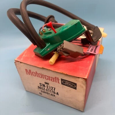 Interruptor de luz de respaldo 77-79 Ford Thunderbird Cougar Lincoln 76 Mark 4 D6SZ-15520-A Foto 1 de 3