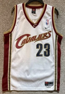 Nike NBA Swingman Mens Cleveland Cavaliers LeBron James Jersey Size Medium Sewn - Picture 1 of 14