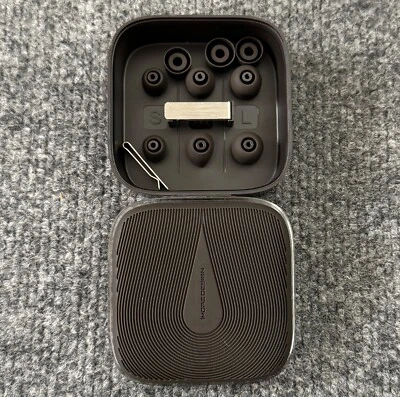 Una caja vacía para auriculares Xiamoi 1More Mi - Con puntas adicionales - Aroma chocolate Foto 1 de 2