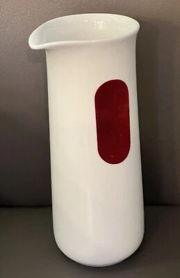 KAHLA FIVE SENSES CARAFE WHITE PORCELINE RED TOUCH VELVET 1 LITER MINT - Image 1 of 4