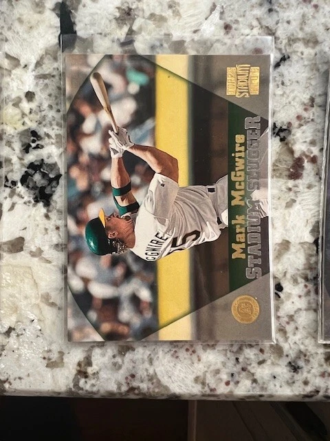 1999 TOPPS MLB STADIUM CLUB CARD ST. LOUIS CARDINALS MARK MCGWIRE #70 - Image 1 of 1