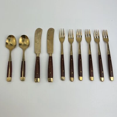 POSATE VINTAGE THAILANDIA OTTONE E LEGNO TEAK 9 PEZZI - Immagine 1 di 4