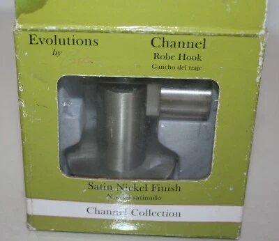 Evolutions Channel Robe 钩缎镍饰面 #4695 Gatco — 第 1/4 张图片