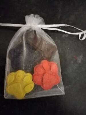 Set Of 4 Animal Paw Crayons |Birthday Present |Party Bags|Favours | Paw Patrol - Image 1 of 4