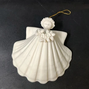 Margaret Furlong Ornament 1998 Wildrose Biskuit Engel Muschel Blumenbehang Vintage - Bild 1 von 2