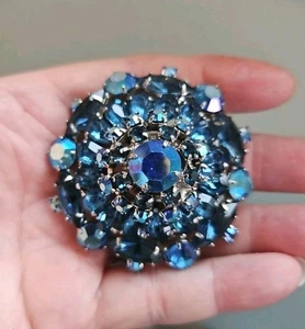 Broche redondo abovedado vintage de pedrería azul y pedrería AB - Imagen 1 de 6