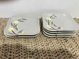 Set of 6 Vintage (1960’s) Weil Ware Bread Plates (4) & Saucer Plates (2) - Picture 1 of 13