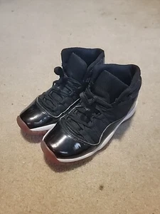 Nike Air Jordan 11 Retro Bred 2019 Black Red GS Size 6.5Y 378038-061 UK 6 Shoes - Picture 1 of 13