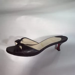 pre-loved auth CHRISTIAN LOUBOUTIN size 40 black calfskin kitten heel MULES - Picture 1 of 12