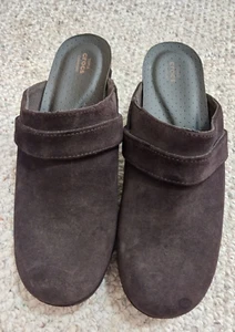 Crocs Damen Sarah Braun Wildleder Slipper Komfort Pantolette Clogs 203415 Größe W8 - Bild 1 von 12