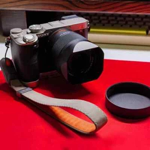Design for Viltrox 40mm F2.5 56mm F1.7 20mm F2.8 Bayonet Metal Square Lens Hood - Picture 1 of 5