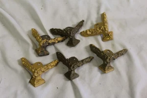 Uhrenbeine aus Bronzeguss, Marmorsockel, moderner Guss - Bild 1 von 8