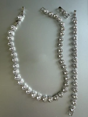 New in Gift Box  Ariana Grande x SWAROVSKI Tennis necklace With bracelet set - Image 1 of 4