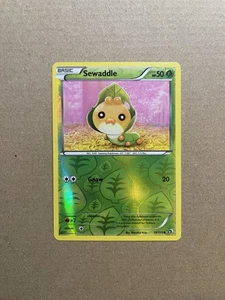 Sewaddle 10/113 Reverse Holo B&W Legendäre Schätze Pokemon Karte Near Mint - Bild 1 von 4