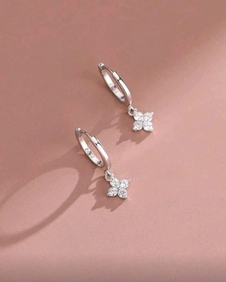 1 Pair Four-Leaf Clover Earrings, Fashionable Luxury Elegant Style Delicate... - Image 1 of 4