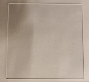 [Box of 48] Bio Rad Glass Plates 100mm x 100mm x 1.5mm - Picture 1 of 3