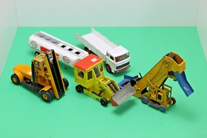 VINTAGE DINKY TOY M-B LORRY-SHOVEL DOZER-AEC TANKER-ELAVATOR-CORGI-SPARES/REPAIR - Picture 1 of 12