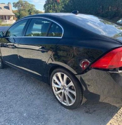 16 VOLVO S60 Engine Fuse Box - Imagem 1 de 4