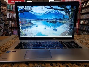 Toshiba S75-B7122 Gaming Laptop, Radeon, 17.3", i7-4720Hq , 12Gb Ram, 500Gb Ssd.