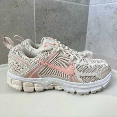 Zapatilla deportiva Nike Vomero 5 GS talla 3,5 juvenil Foto 1 de 4