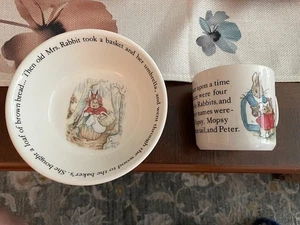 Wedgwood Peter Rabbit Kind Tasse/Schale Set Beatrix Potter England - Bild 1 von 3