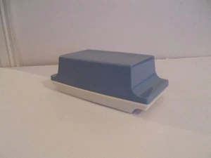 Vintage  Tupperware 2  Stick Butter Dish Blue Lid #1511-1  & White Base #1512-1 - Foto 1 di 7