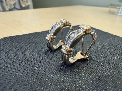 Pendientes de diamantes y oro Foto 1 de 4