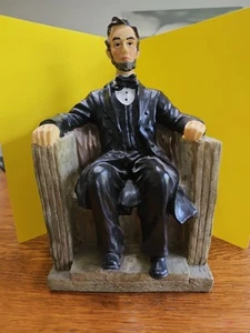 Abe Lincoln Bust, Hand Painted 11"x "8 Inches Resin Sculpture  - Bild 1 von 5