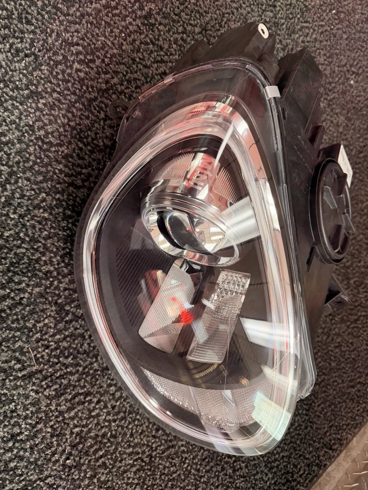 2019 Mini Cooper Countryman Right/Passenger Headlamp Part Number 63-11-7-441-318 - Image 1 of 4