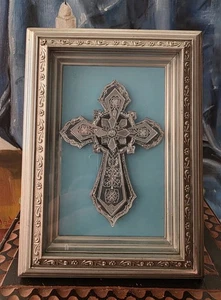 Gerahmte Kreuz Tischplatte schwarz Samtrücken und stehend 5,5 x 7,5 - Bild 1 von 9