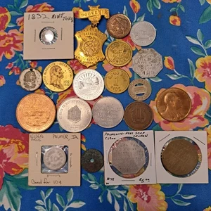 Lotto 20x pezzi di medaglie/gettoni di una vecchia tenuta! Borsa F - Foto 1 di 2