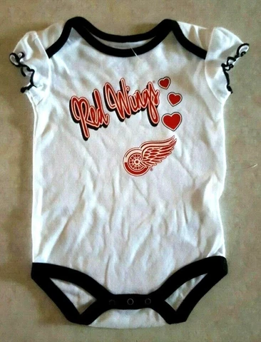 Detroit Red Wings Infant Bodysuit Size 3/6 Months Hearts Toddler Baby White New Cover