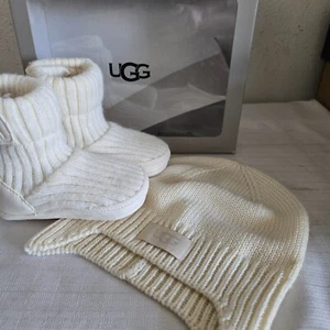 GIRLS BABY 2/3 6-12 MOS UGG SKYLAR KNIT BOOTIES & UGG BEANIE NEW 1157651I - Picture 1 of 10
