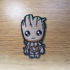 Lindo parche bordado Groot de Guardianes de la Galaxia 3 1/4 pulgadas de alto - Imagen 1 de 3