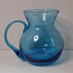 Vintage MCM blau Glas Kunst mundgeblasen Mini Krug 4" Cottagecore klar - Bild 1 von 8