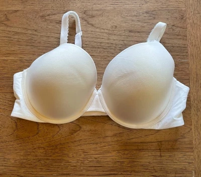 Victoria's Secret White Solid 40DD Body By Victoria Perfect Shape Push Up Bra VS - Image 1 of 2