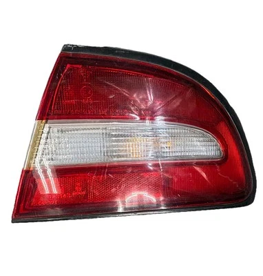 1994-1996 MITSUBISHI GALANT REAR RIGHT QTR MOUNTED TAIL LIGHT 043-1593R OEM - Image 1 of 4