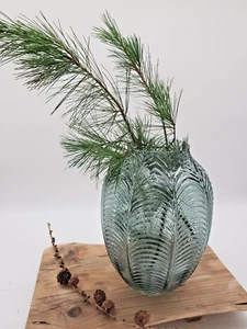 Blumenvase Vase mit Blattmuster geriffelt staubig-grün Deko-Vase Chic Antique - Bild 1 von 3