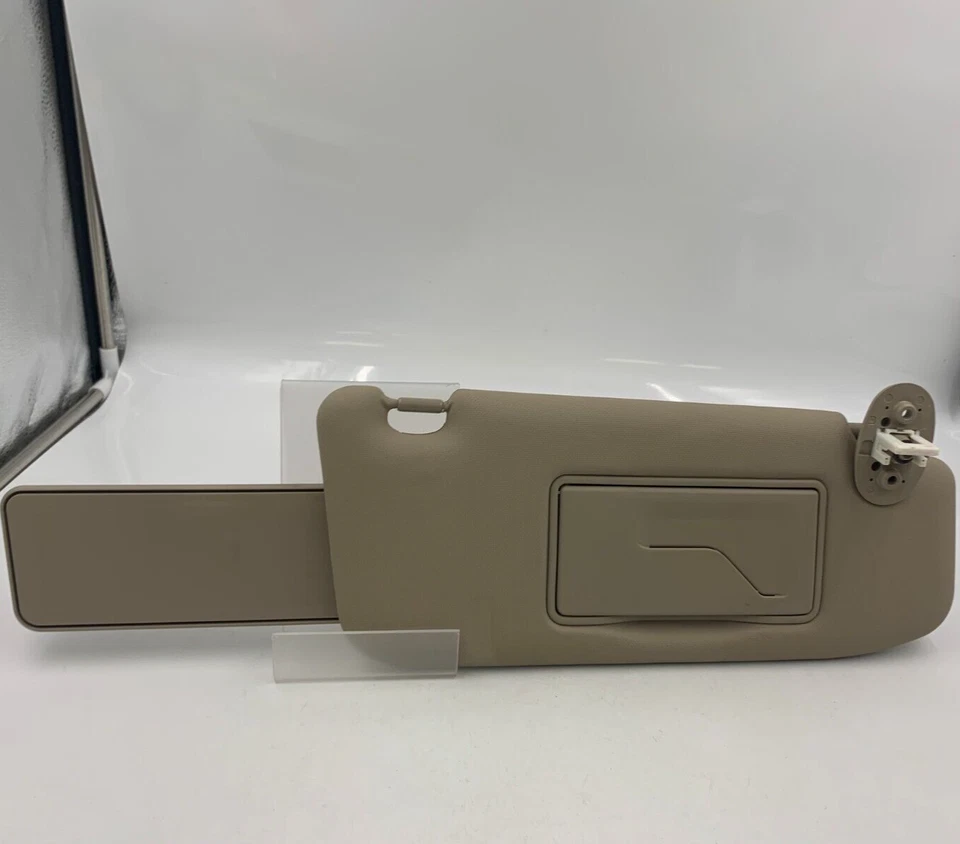 Parasol para pasajeros Suzuki Kizashi 2010-2013 bronceado iluminado OEM A03B19063 Foto 1 de 4