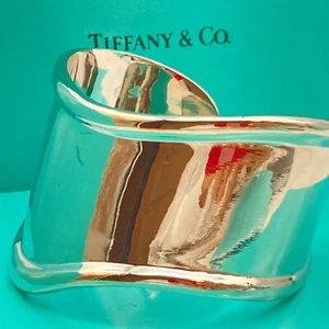 Tiffany & Co. Bone Cuff Silver 6 1/2" Elsa Peretti 60.7g 43mm Right hand - Picture 1 of 15