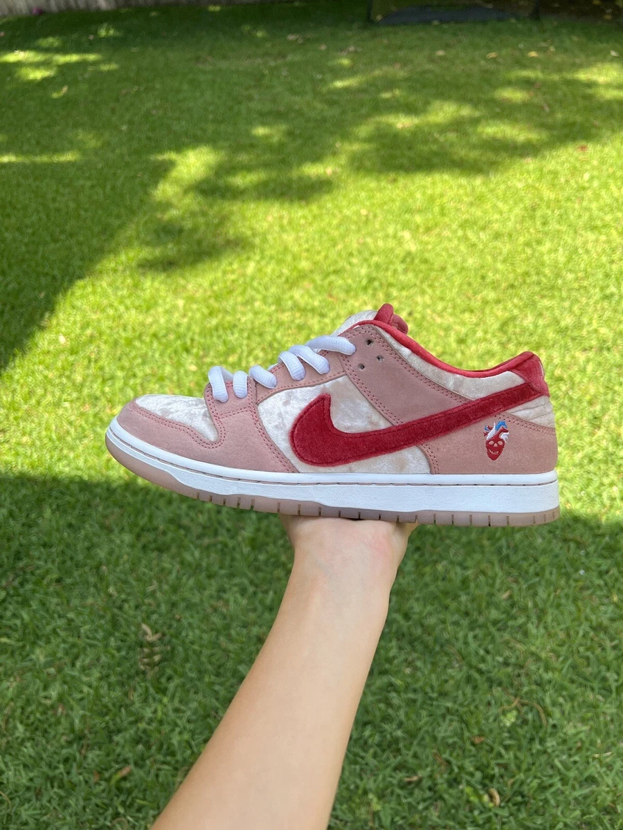 Nike StrangeLove x Dunk SB Special Box Low Valentine's Day for