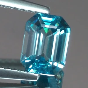 Piedras preciosas genuinas sueltas de circón azul natural octágono Camboya de 1,75 quilates - Imagen 1 de 5